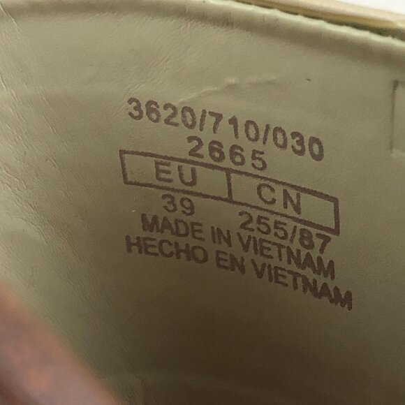 Zara Women's Size 39 Beige Patent Open Toe Square Toe Slip On Flats Sandals - Picture 11 of 11